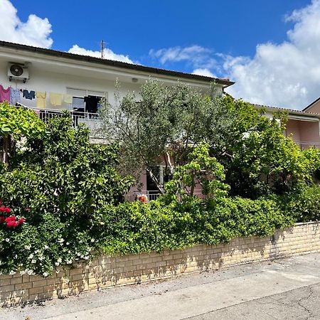 Veronika'S House Pula Exterior photo