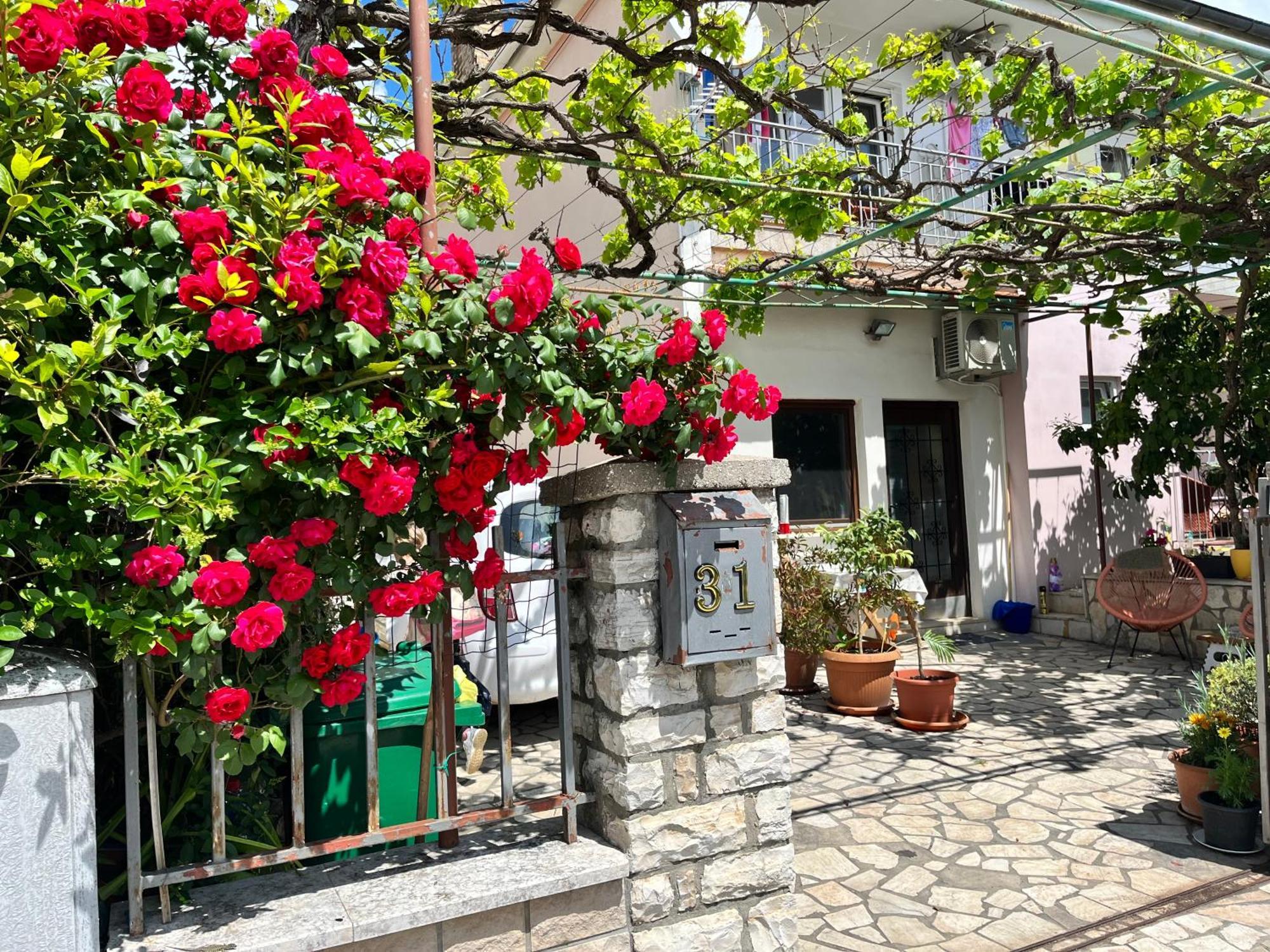 Veronika'S House Pula Exterior photo